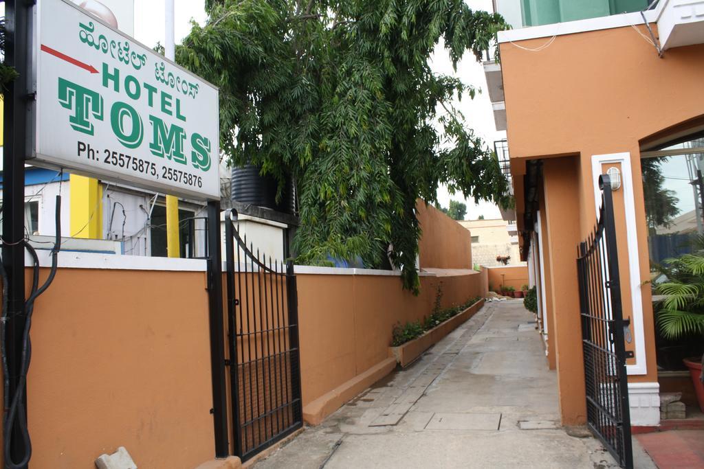 Tom'S Hotel Bangalore Eksteriør bilde