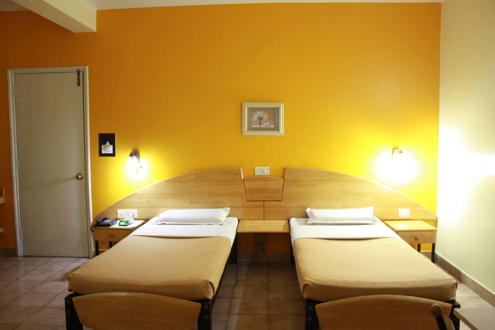 Tom'S Hotel Bangalore Eksteriør bilde