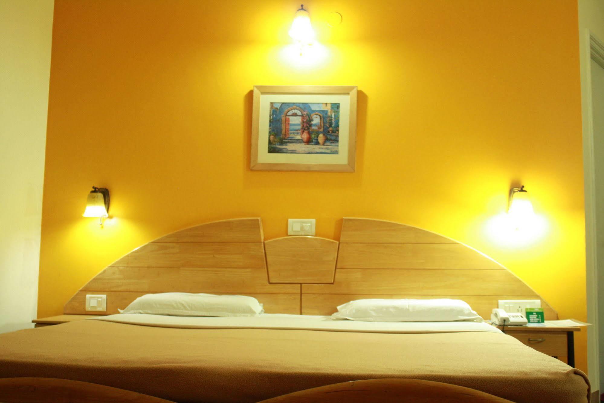 Tom'S Hotel Bangalore Eksteriør bilde