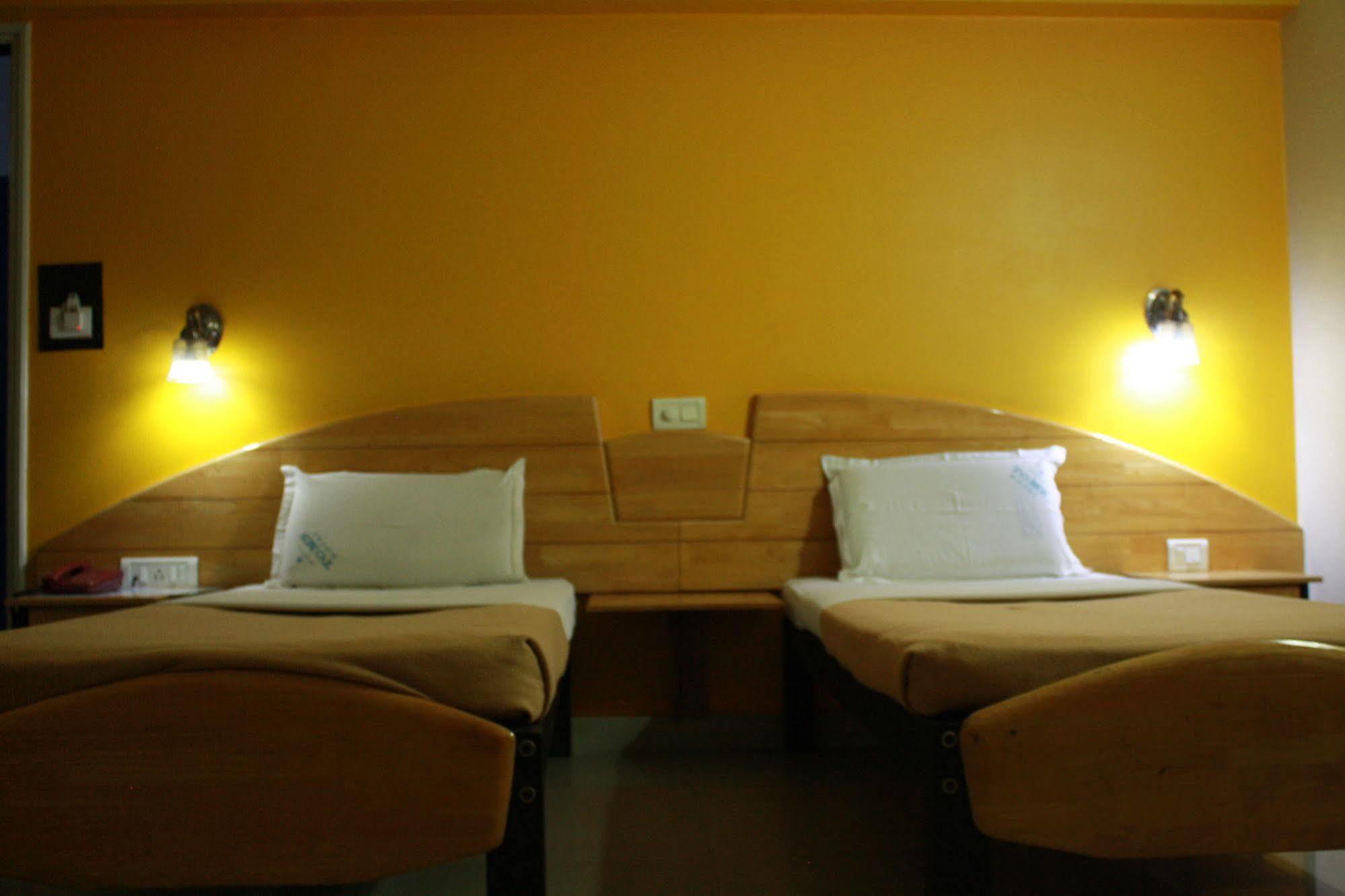 Tom'S Hotel Bangalore Eksteriør bilde
