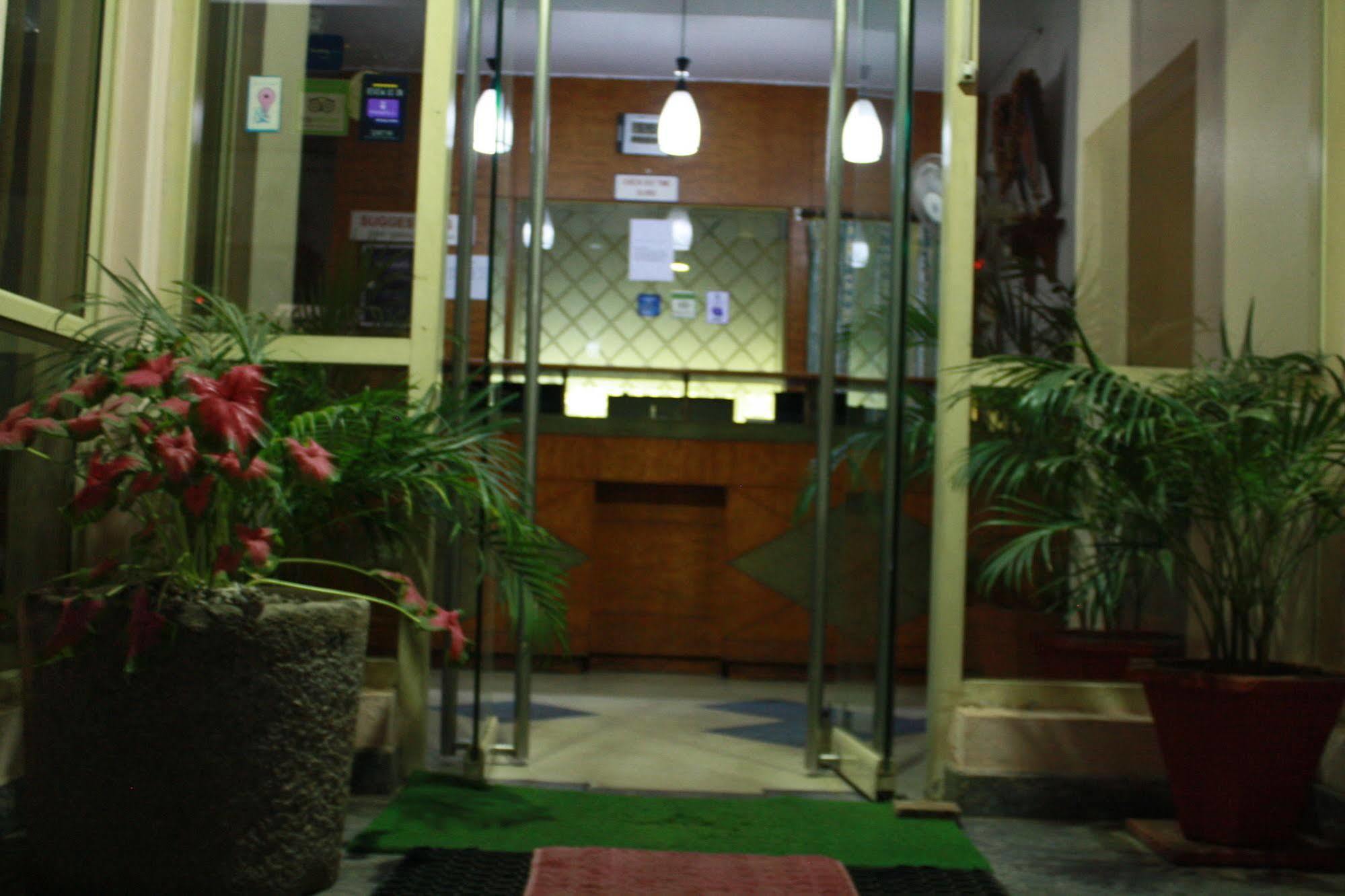 Tom'S Hotel Bangalore Eksteriør bilde